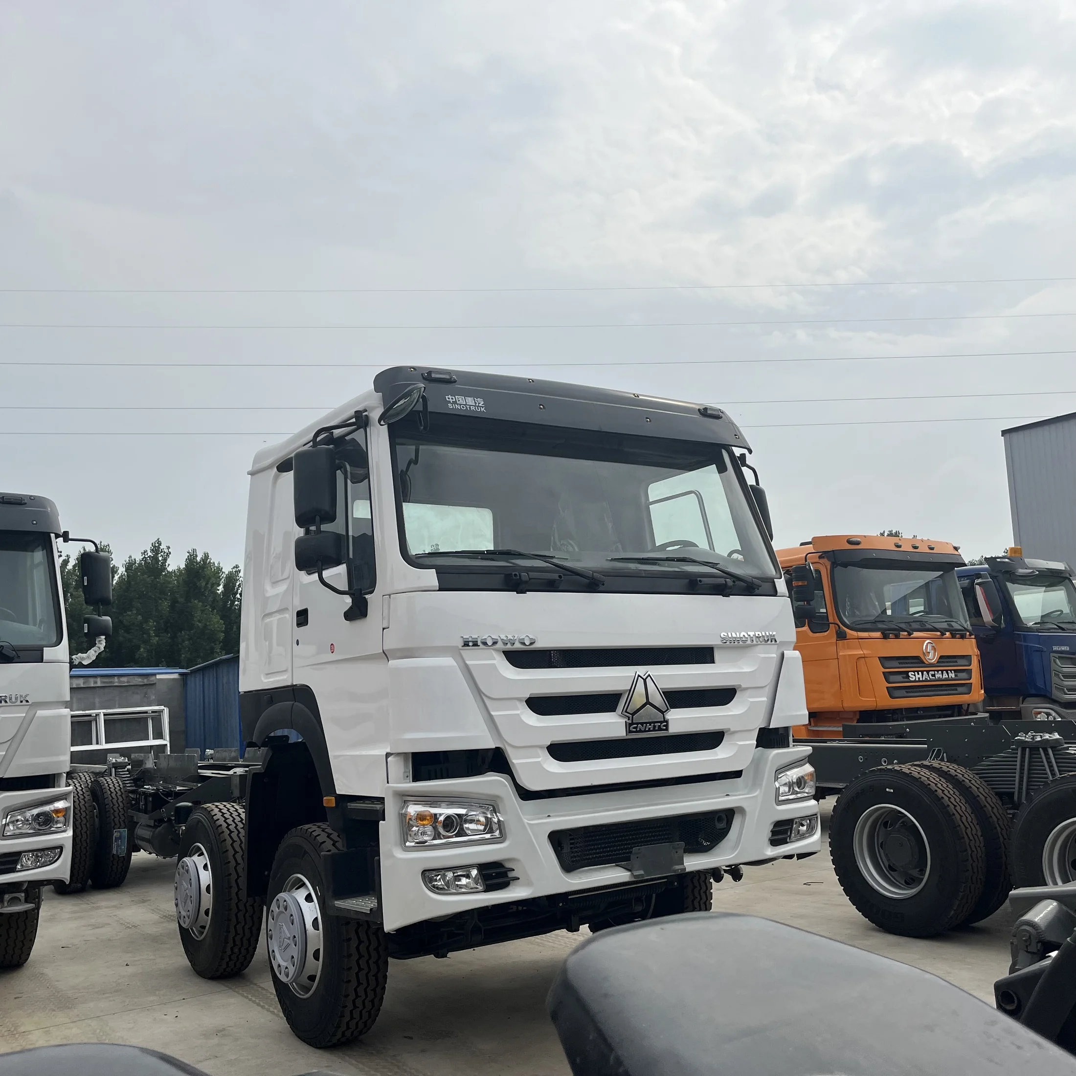 HOWO HW76 8×4 dump truck, 371 hp